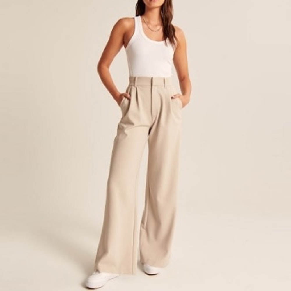 Tailored high waisted wide leg pants in beige